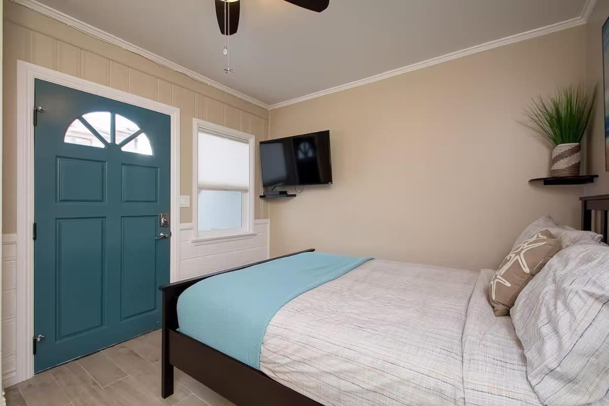 Holiday home Prime Newport Location Bay Access Walk To Fun Zone Dining Edgewater C