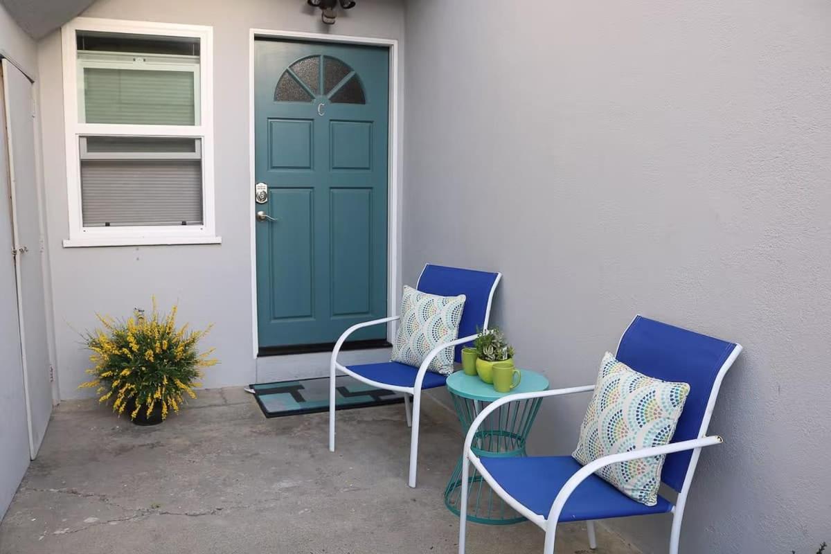 Prime Newport Location Bay Access Walk To Fun Zone Dining Edgewater C Holiday home Newport Beach