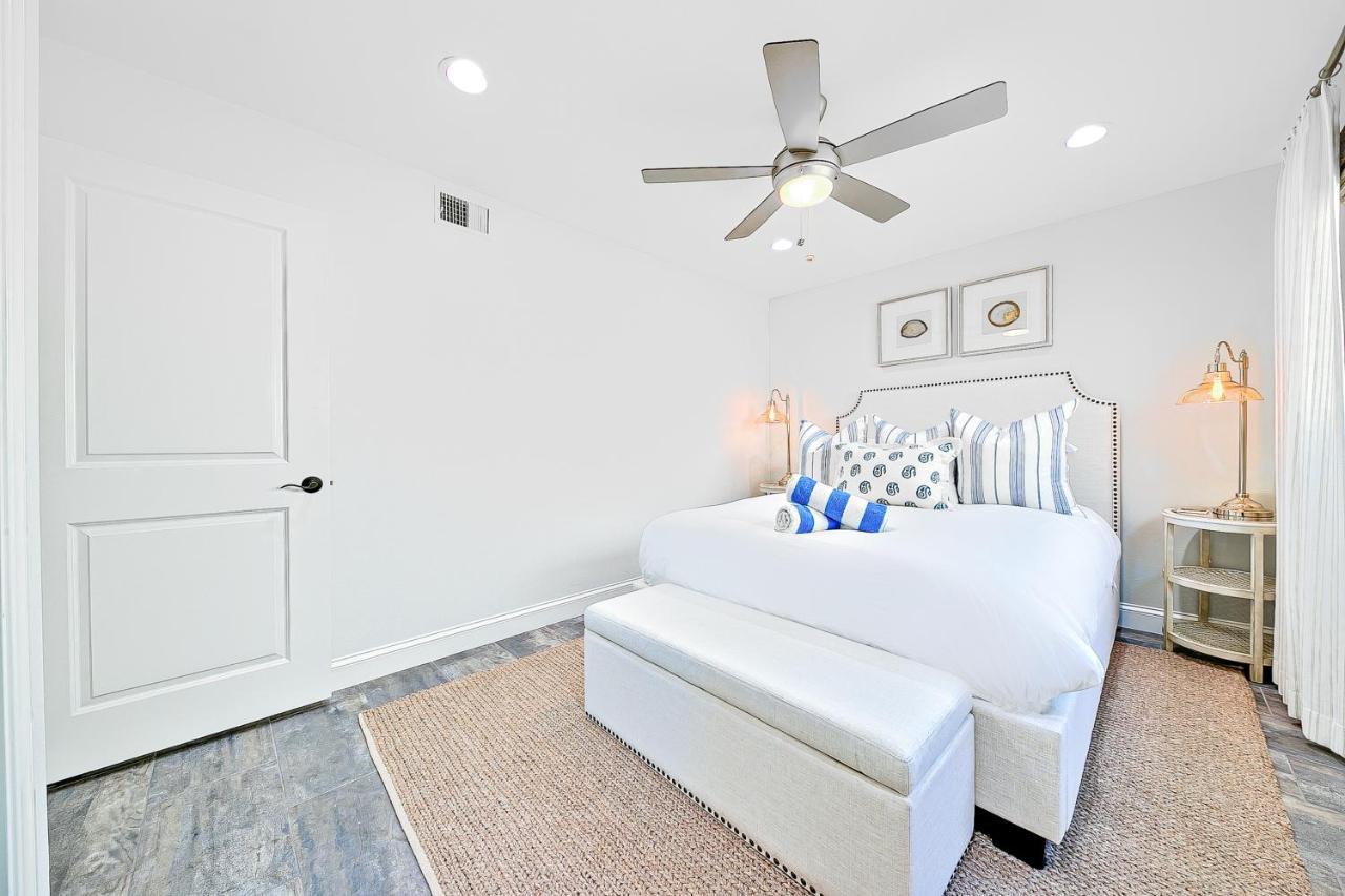 Balboa Island Diamond Compound Holiday home