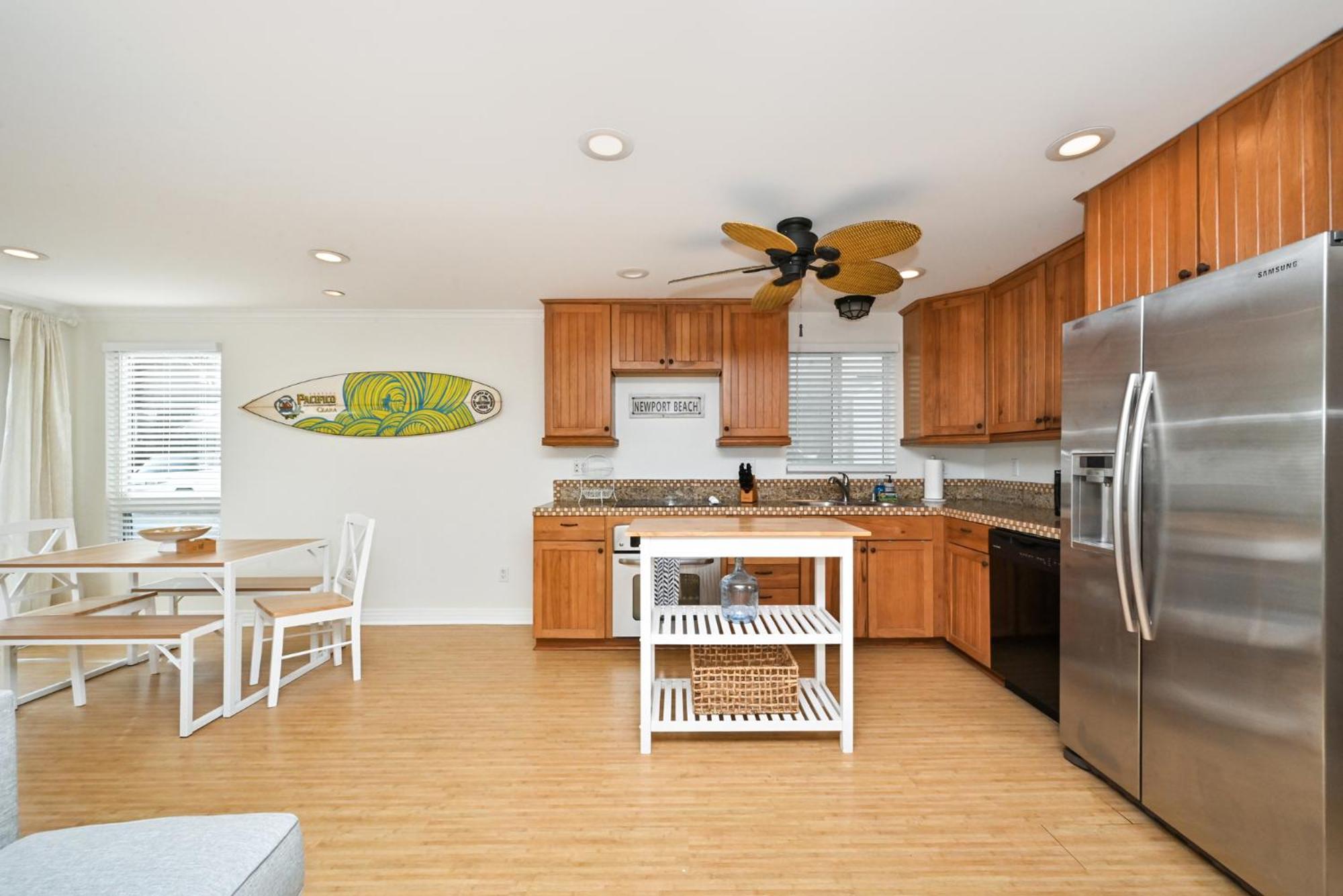 Freshly Renovated House Steps To The Newport Beach