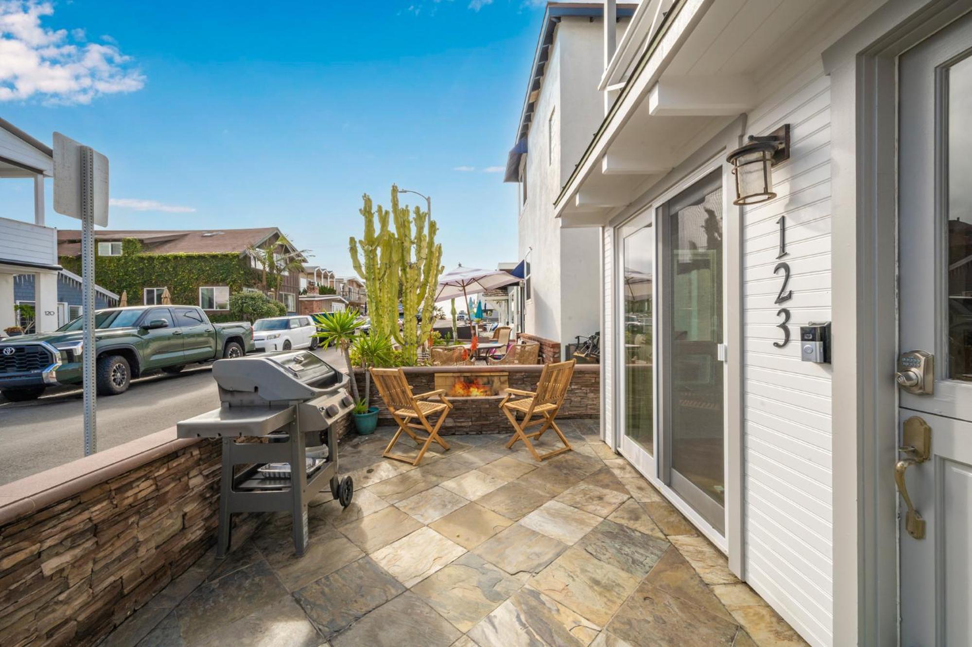 Holiday home Freshly Renovated House Steps To The Newport Beach