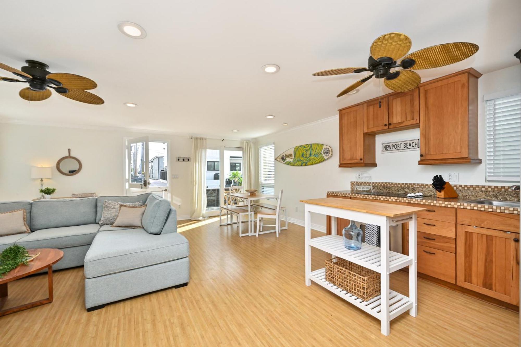 Freshly Renovated House Steps To The Newport Beach