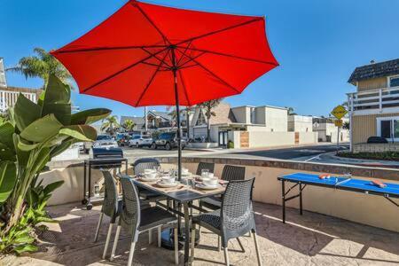 Holiday home Awesome 3br 2bth 1 Block To C2 Newport Beach