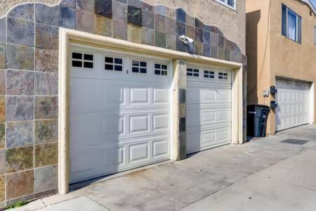 Awesome 3br 2bth 1 Block To C2 Holiday home Newport Beach