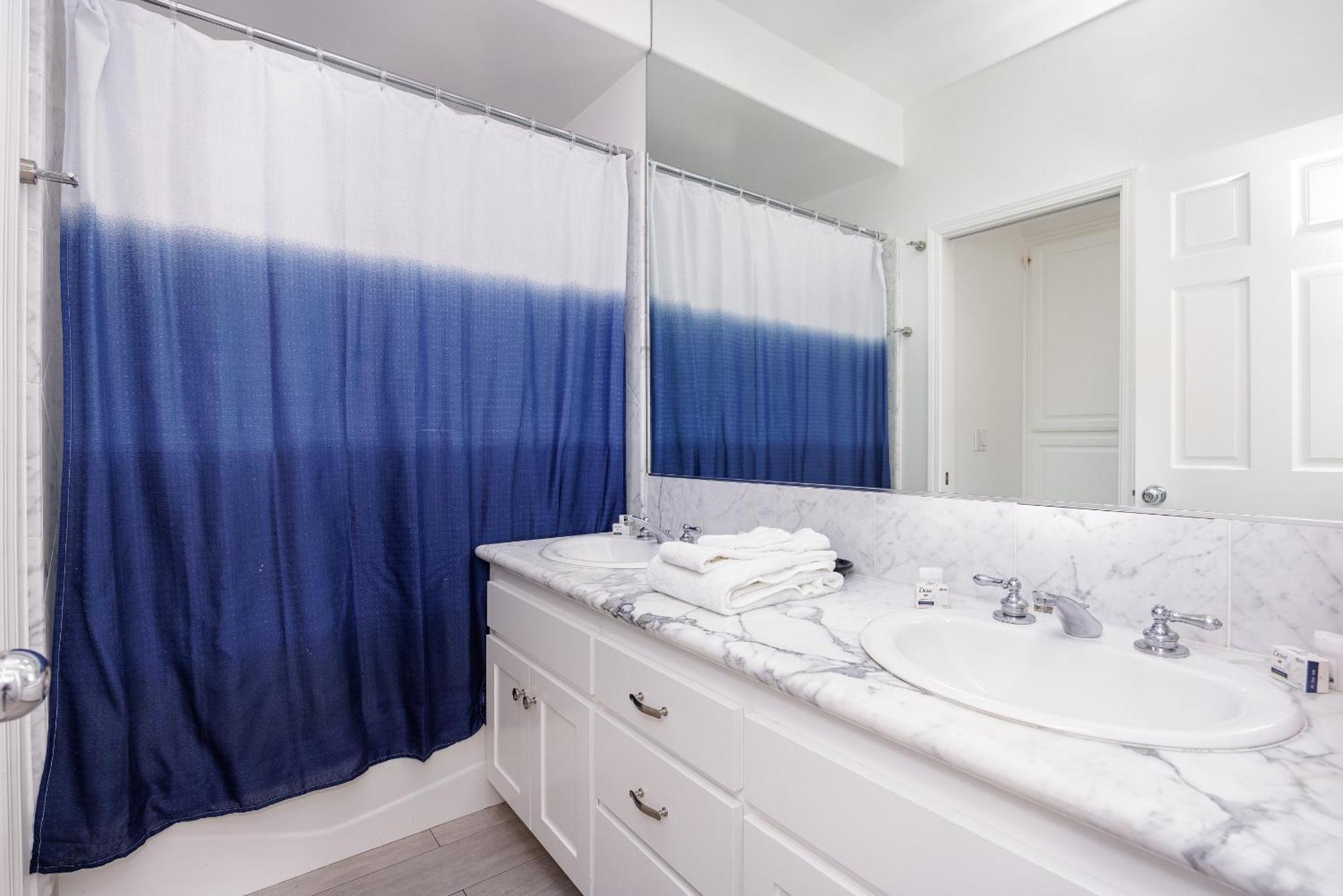 204 E Oceanfront * Newport Beach