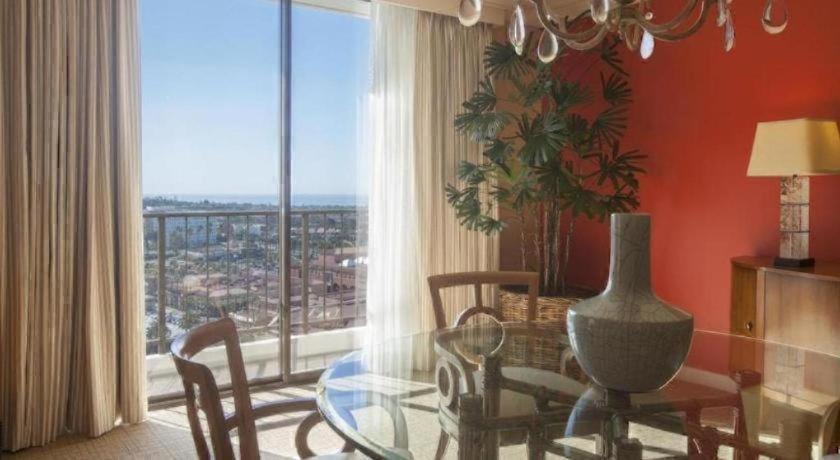 Fashion Island Hotel 5*
