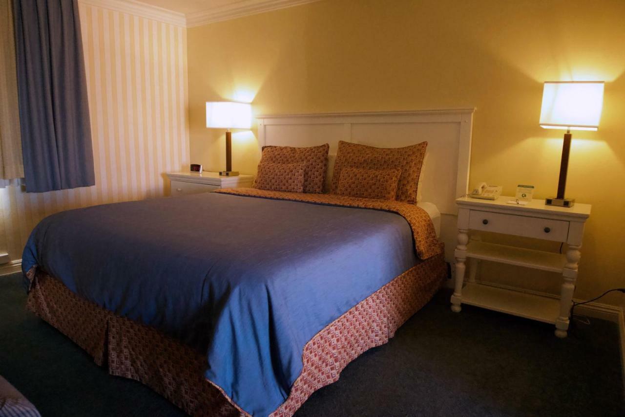 Hotel Bay Shores Peninsula Newport Beach