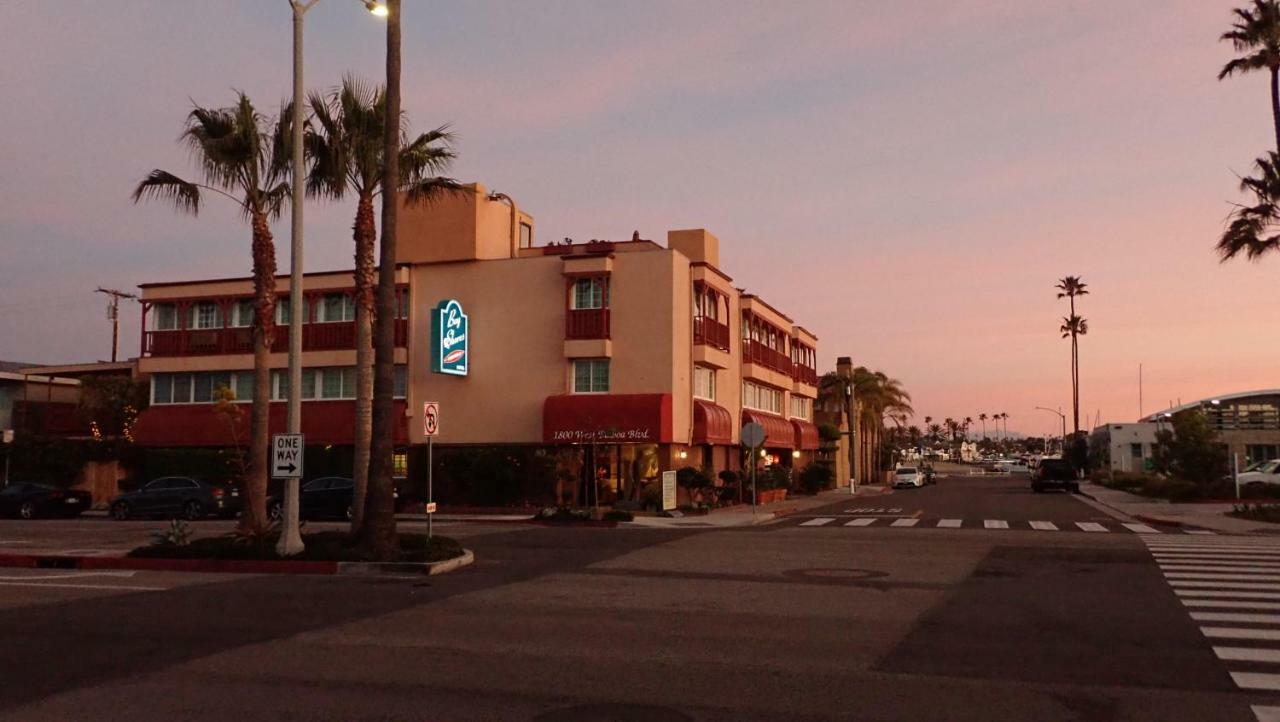 Bay Shores Peninsula Hotel