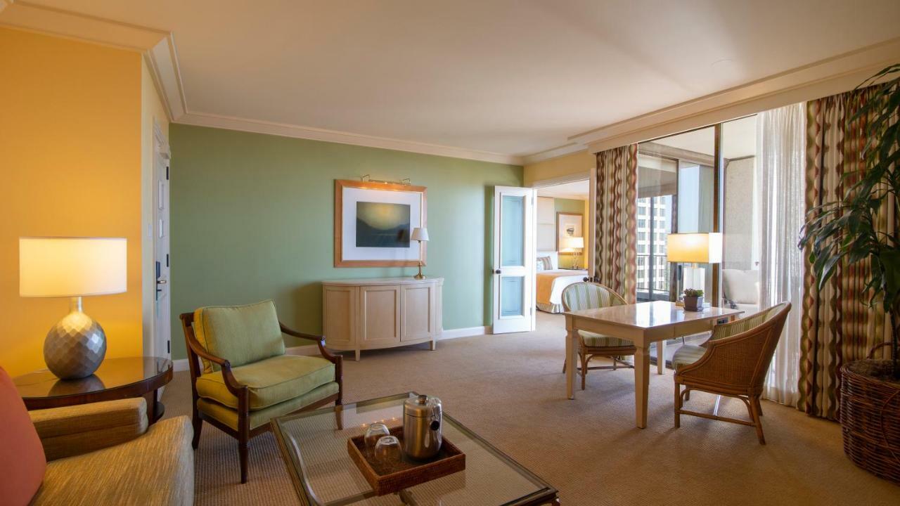 Hotel Fashion Island